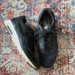 Air Max Thea Wmns size 7 black